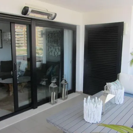 - Sleeps 4 Community Pool & Parking Денія