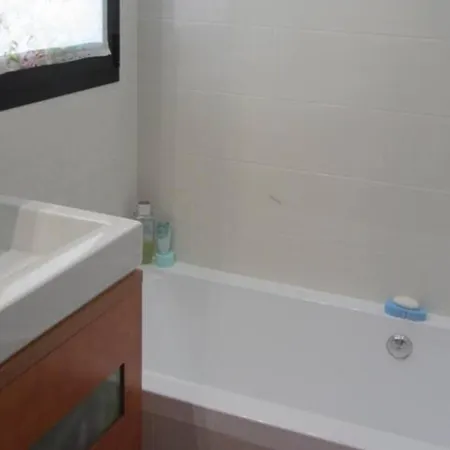 - Sleeps 4 Community Pool & Parking * Dénia