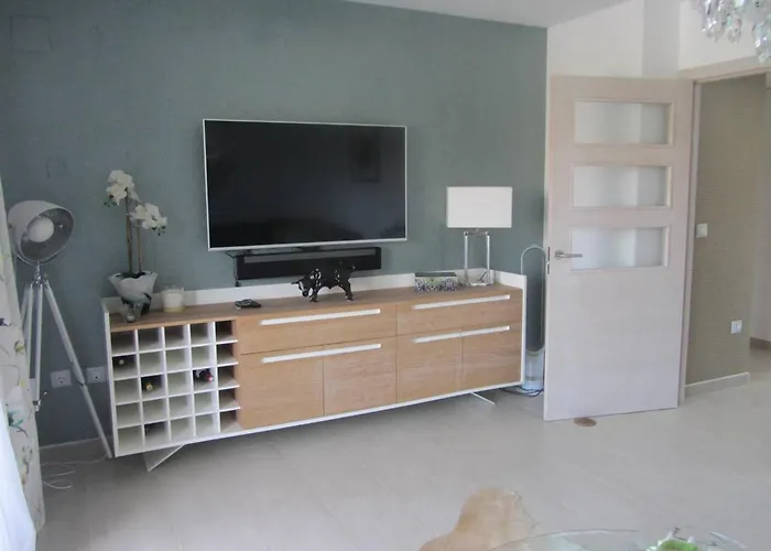 - Sleeps 4 Community Pool & Parking 아파트 데니아